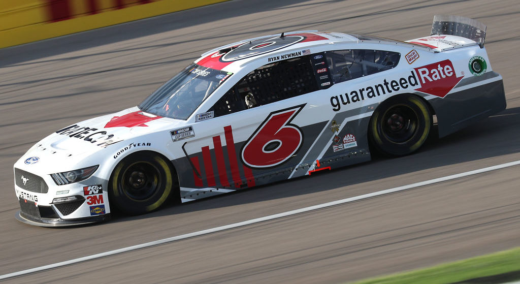 Newman Grabs Top-15 in Wild Ending in Vegas